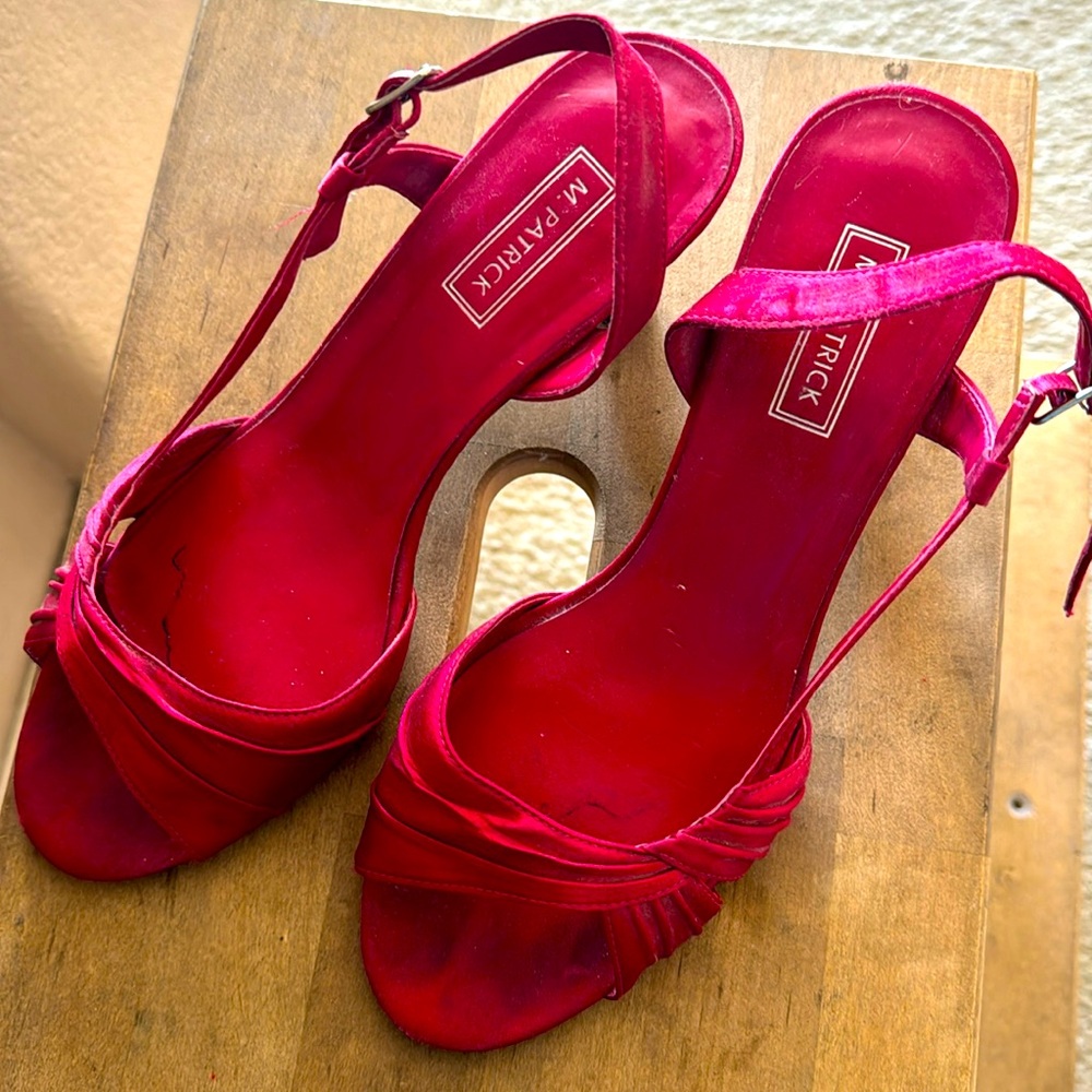 Red heels
Size 7